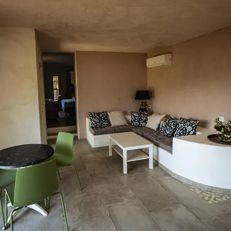 Residences Canta Furmigula *