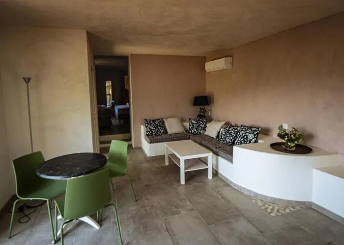 Residences Canta Furmigula *